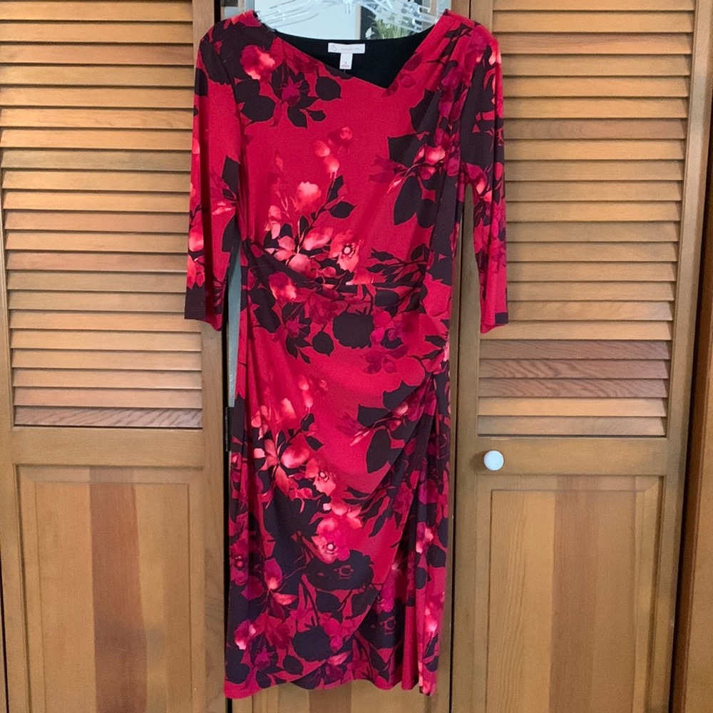 Dressbarn, NWT, size 8, stunning red floral dress. Mid length sleeves.